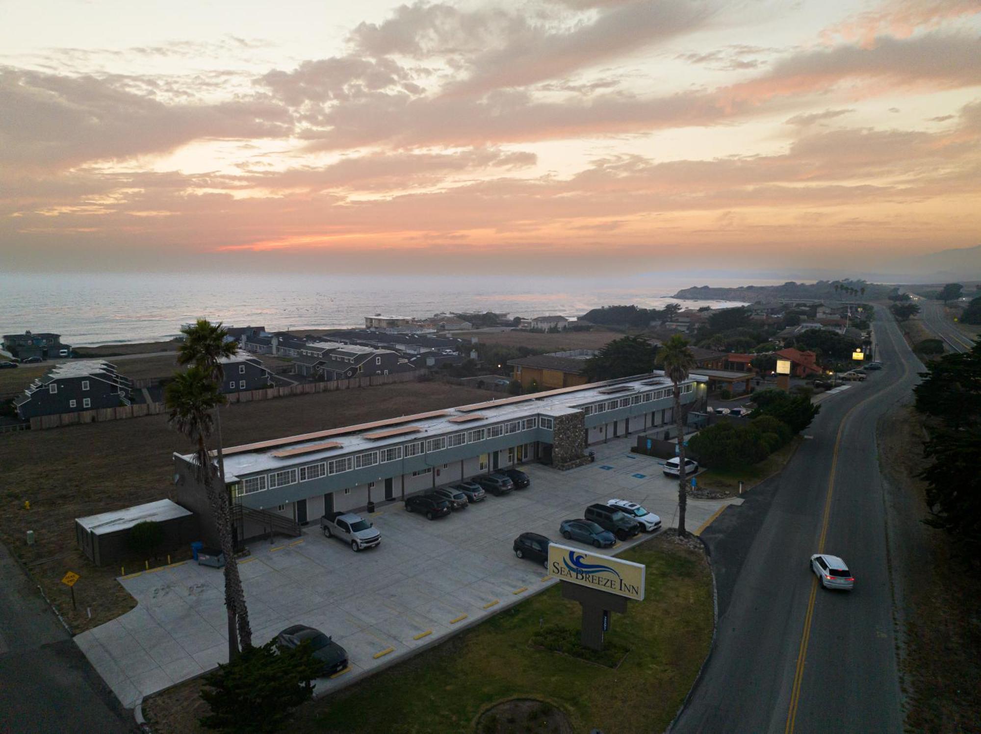 Sea Breeze Inn - San Simeon Exterior foto
